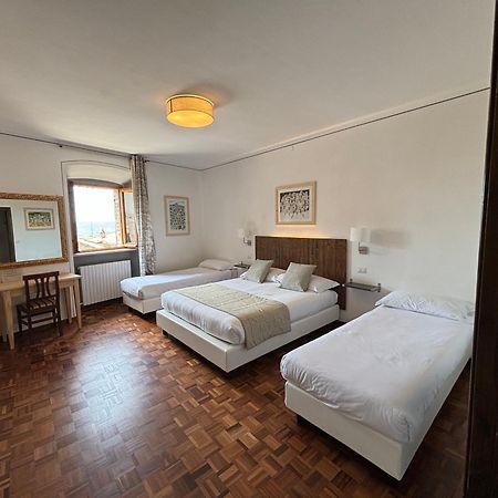 אסיסי Hotel La Fortezza מראה חיצוני תמונה