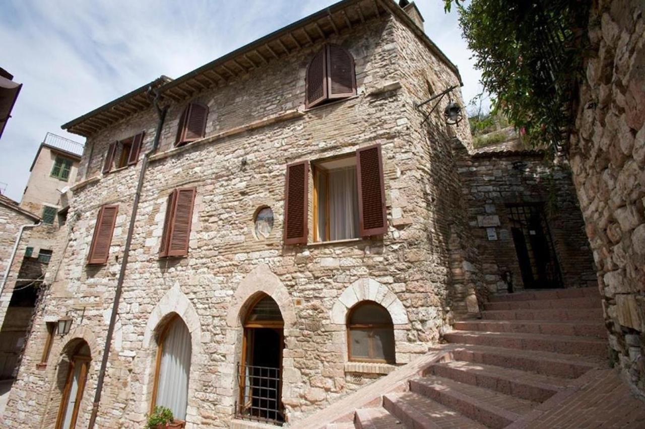 אסיסי Hotel La Fortezza מראה חיצוני תמונה