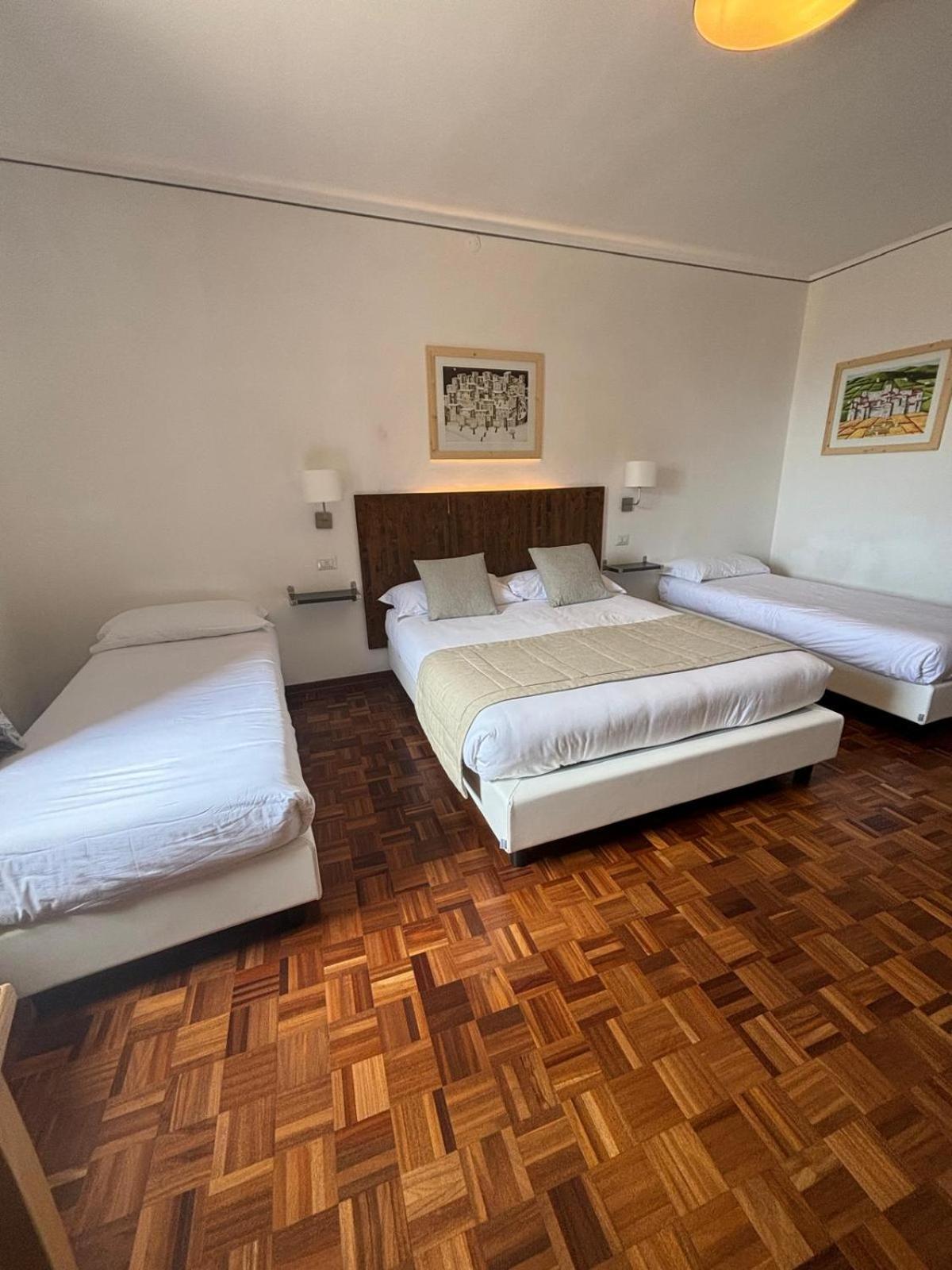 אסיסי Hotel La Fortezza מראה חיצוני תמונה